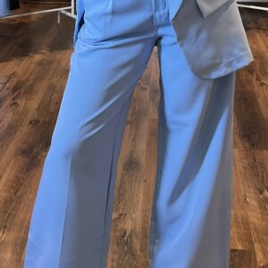 Pantalon tailleur bleu ciel